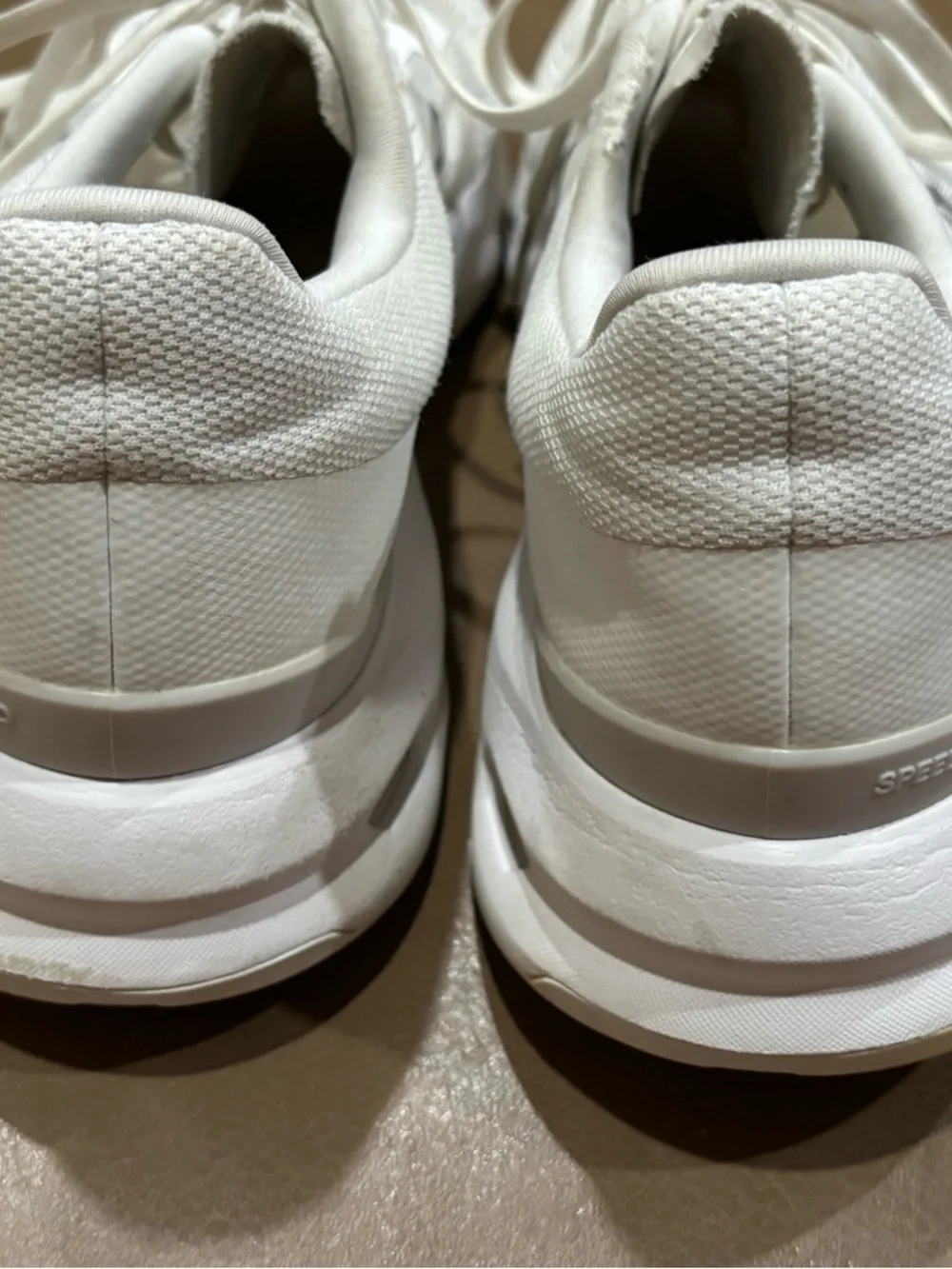 On Running Men's THE ROGER Advantage Pro Running Shoe - White/Cream